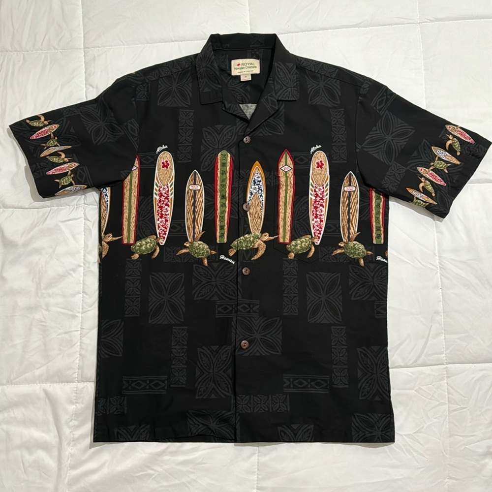 Royal Hawaiian Creations, Button-front short-sleeved Hawaiian shirt, Size Medium